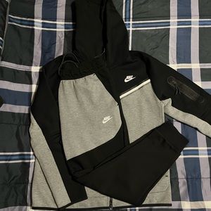 Nike Tech Black & Grey